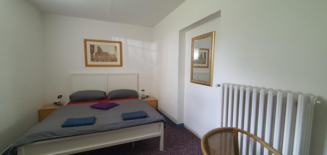 M-Tourist Hotell Praha Eksteriør bilde