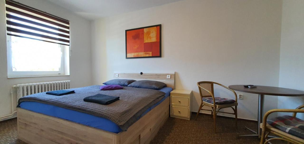 M-Tourist Hotell Praha Eksteriør bilde