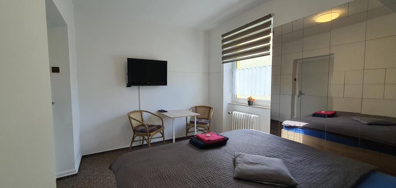 M-Tourist Hotell Praha Eksteriør bilde