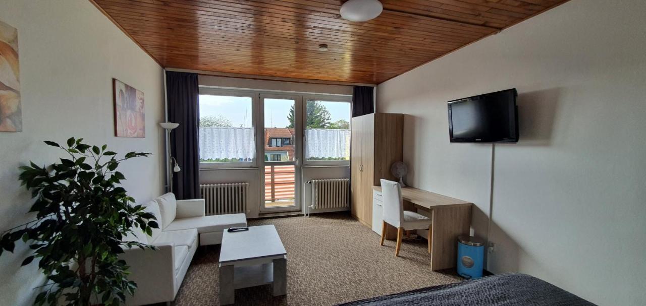 M-Tourist Hotell Praha Eksteriør bilde